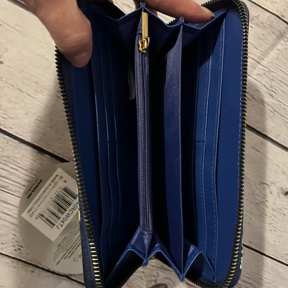 Star Wars wallet NWT - Picture 2 of 3